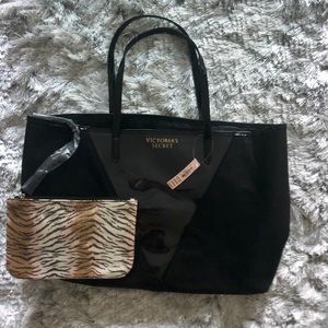 NWT Victoria’s Secret tote bag & leopard wristlet